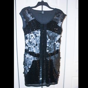 XOXO 🍾 Black sleeveless sequined shift🍾